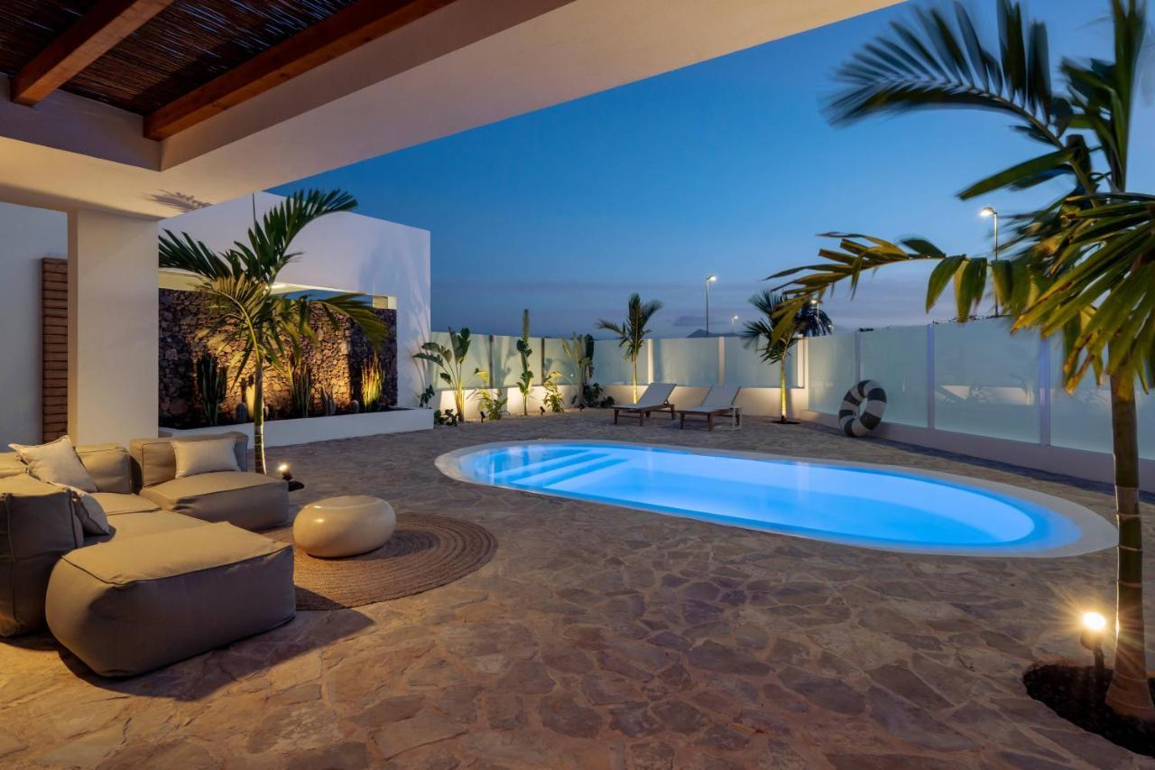 Villa Noma - Design Space With Pool In Corralejo Exterior photo